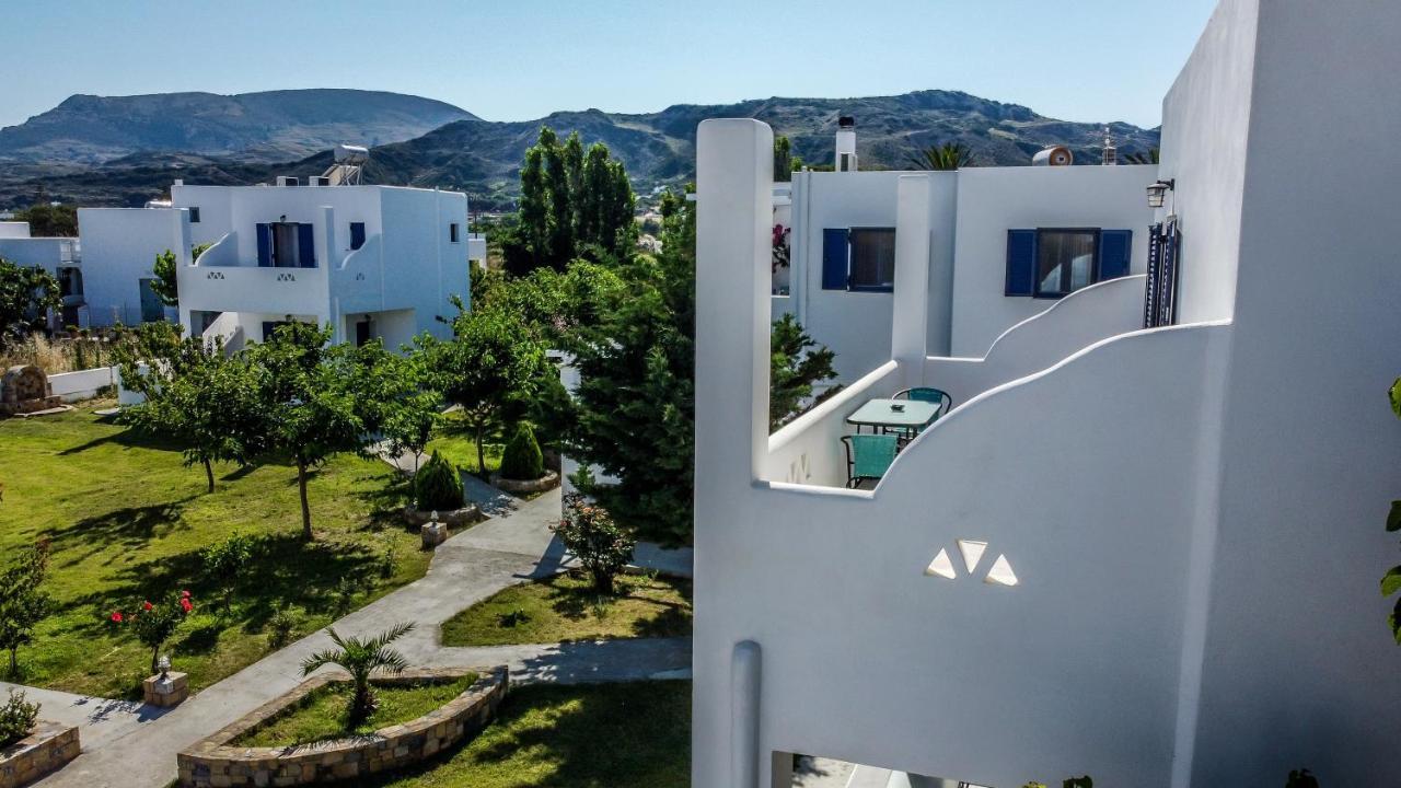 Liostasi Houses Скирос Екстериор снимка
