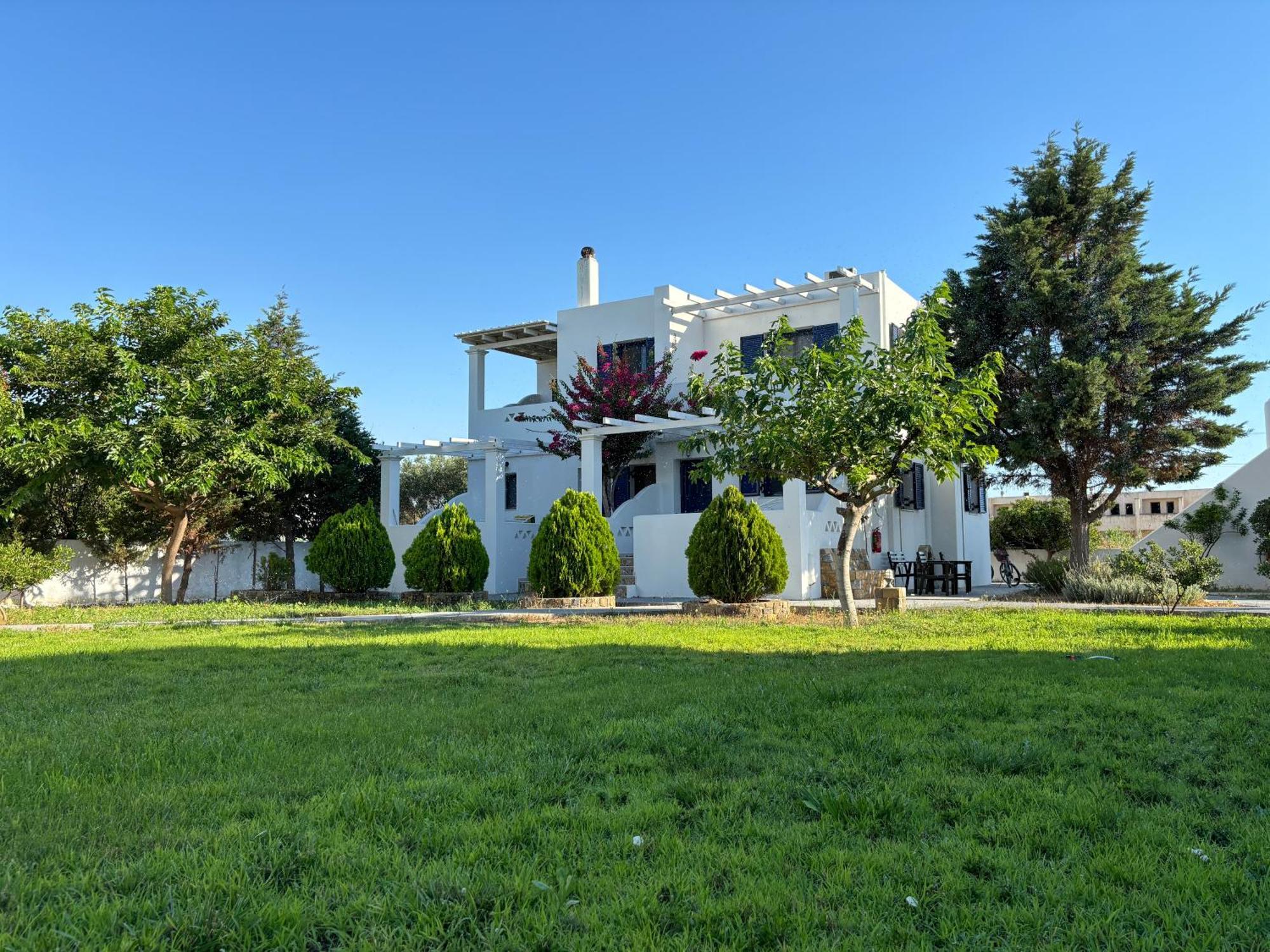Liostasi Houses Скирос Екстериор снимка